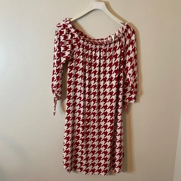 open lace back dress Red Houndstooth Dress (Small) – MessQueen New York main image 1